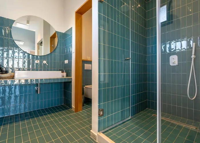 Case de vacanță Sunny Nest With A Sea View By Salt *